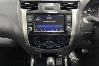 2020 Nissan Navara - Thumbnail
