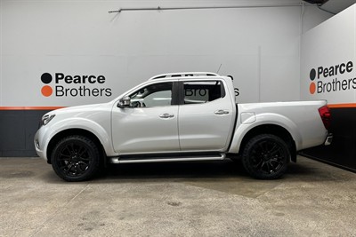 2020 Nissan Navara - Thumbnail