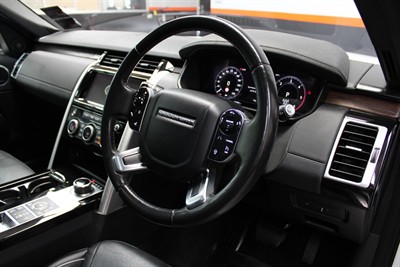 2019 Land Rover Discovery - Thumbnail