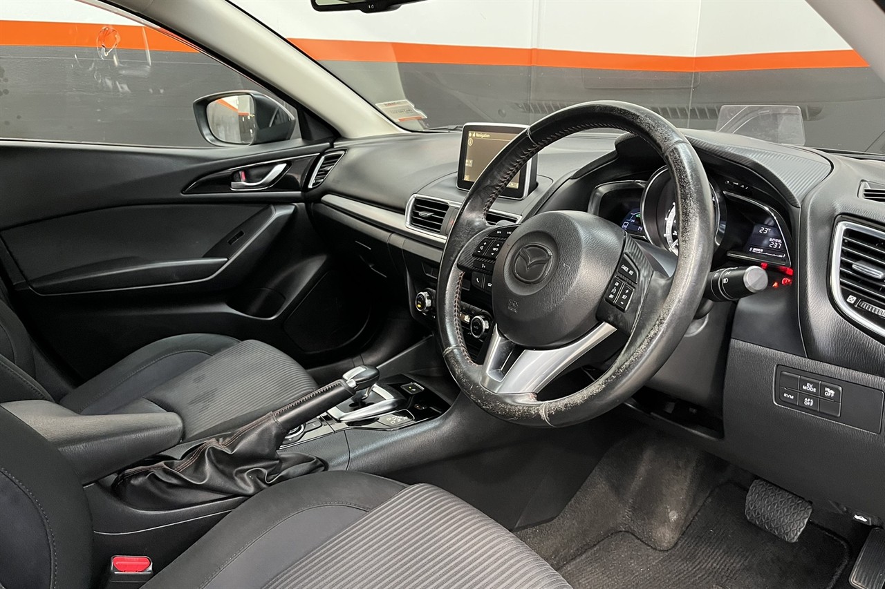 2013 Mazda Axela