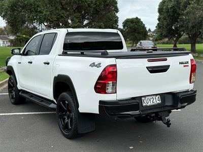 2017 Toyota Hilux - Thumbnail