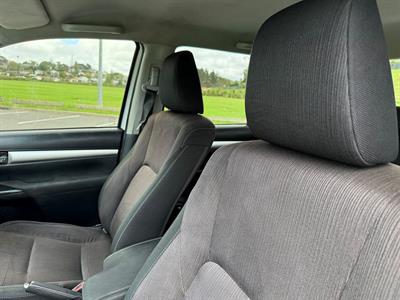 2017 Toyota Hilux - Thumbnail