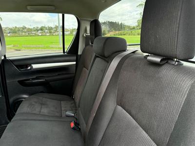 2017 Toyota Hilux - Thumbnail