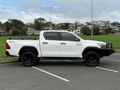 2017 Toyota Hilux - Thumbnail