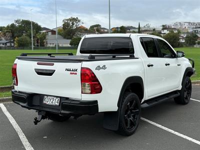 2017 Toyota Hilux - Thumbnail