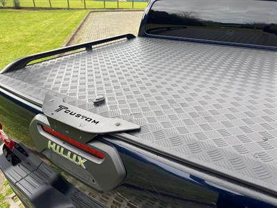 2023 Toyota Hilux - Thumbnail