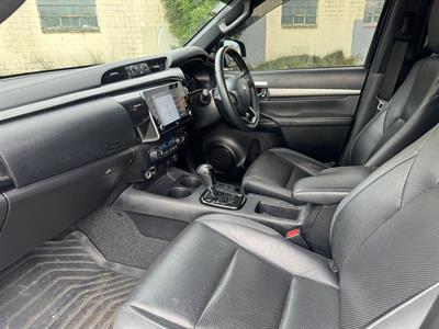 2023 Toyota Hilux - Thumbnail