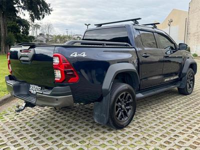 2023 Toyota Hilux - Thumbnail