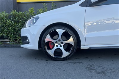 2014 Volkswagen POLO - Thumbnail