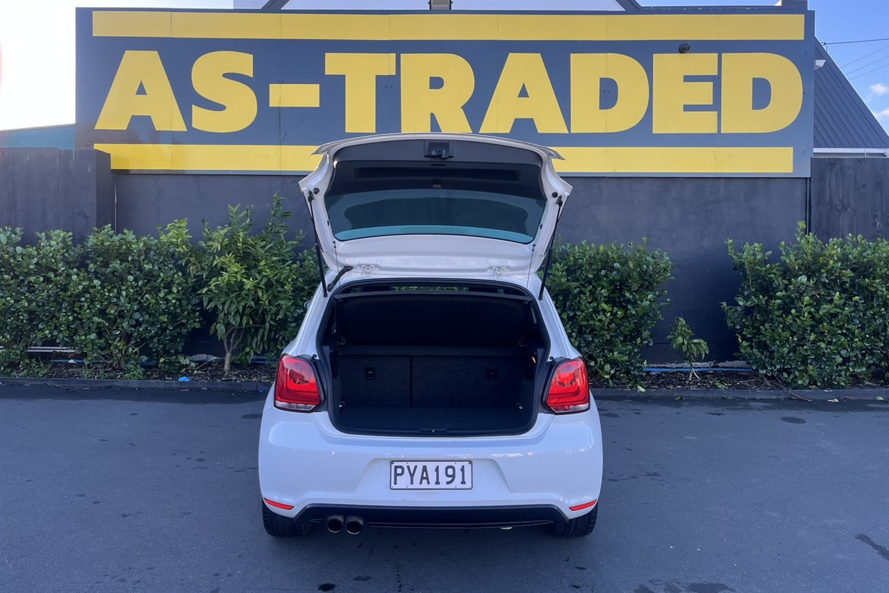 2014 Volkswagen POLO