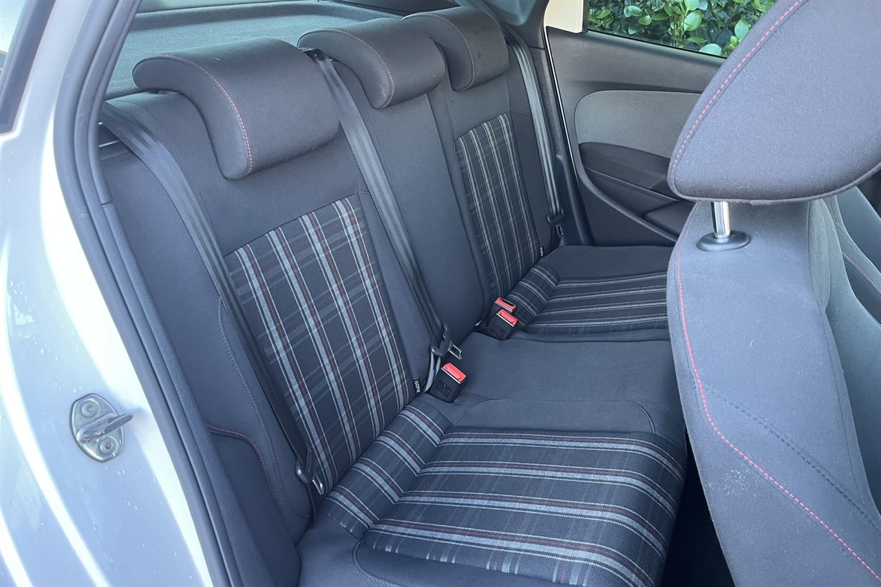 2014 Volkswagen POLO