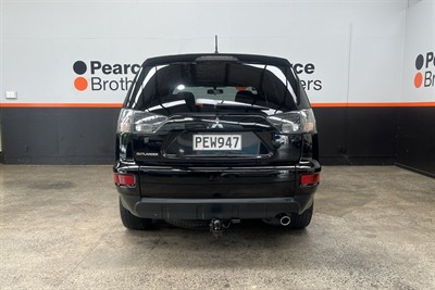 2011 Mitsubishi Outlander - Thumbnail