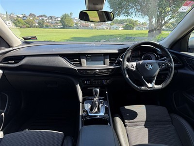 2019 Holden Commodore - Thumbnail