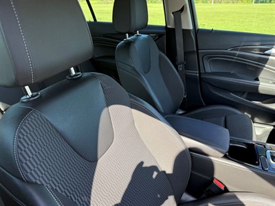 2019 Holden Commodore - Thumbnail