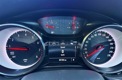 2019 Holden Commodore - Thumbnail