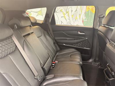 2018 Hyundai SANTA FE - Thumbnail