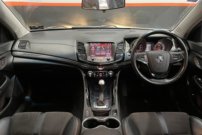 2017 Holden COMMODORE - Thumbnail