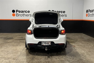 2017 Holden COMMODORE - Thumbnail