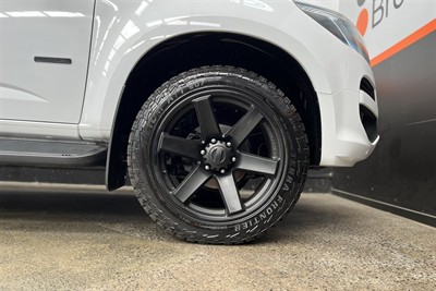 2017 Holden Colorado - Thumbnail