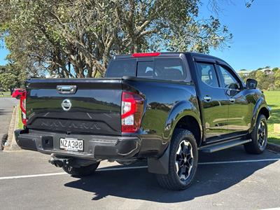 2021 Nissan Navara - Thumbnail