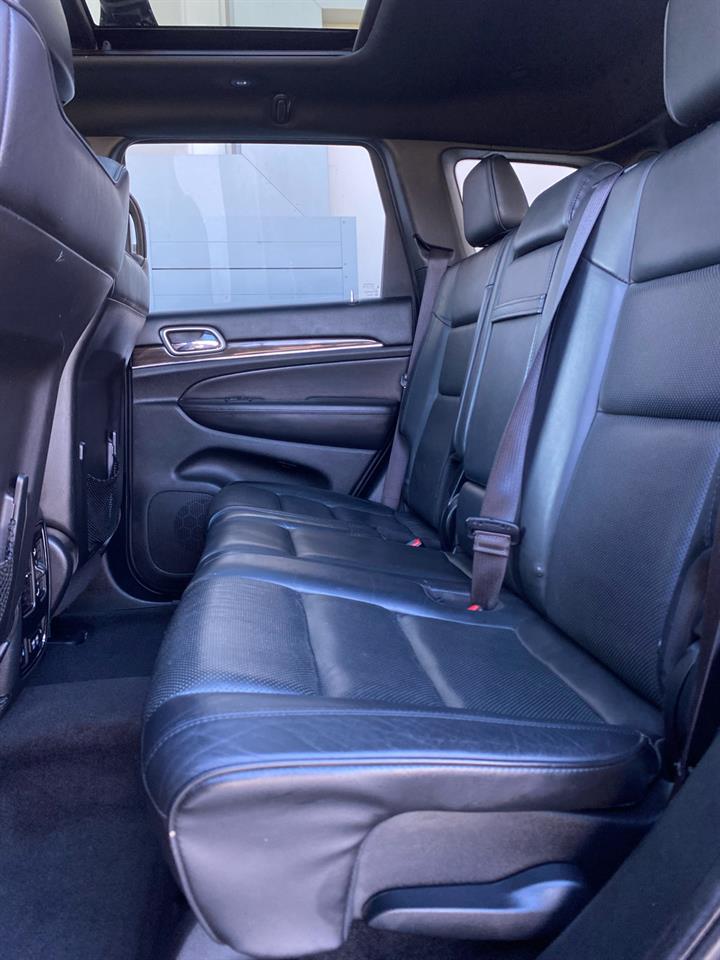 2019 Jeep GRAND CHEROKEE