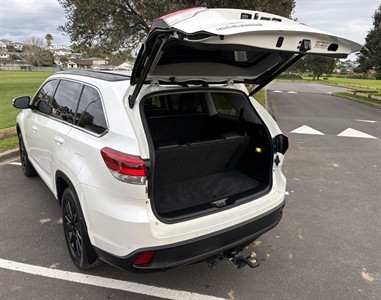 2019 Toyota Highlander - Thumbnail