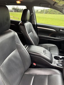 2019 Toyota Highlander - Thumbnail