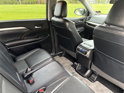 2019 Toyota Highlander - Thumbnail