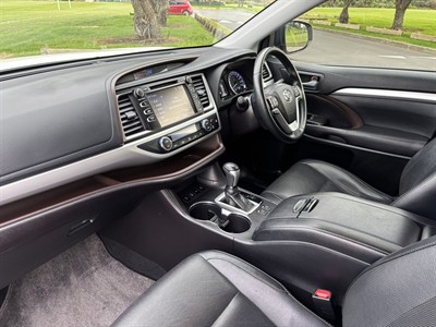 2019 Toyota Highlander - Thumbnail