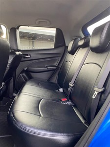 2017 Suzuki Swift - Thumbnail
