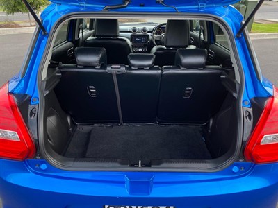 2017 Suzuki Swift - Thumbnail