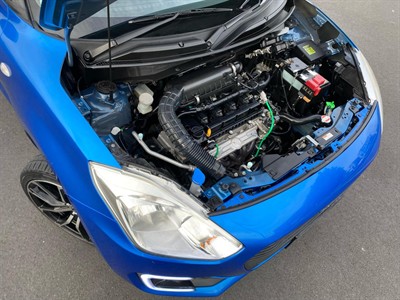 2017 Suzuki Swift - Thumbnail