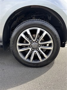 2020 Ford Everest - Thumbnail