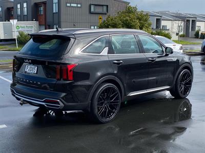2022 Kia Sorento - Thumbnail