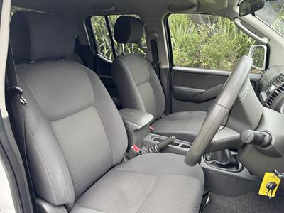 2015 Nissan Navara - Thumbnail