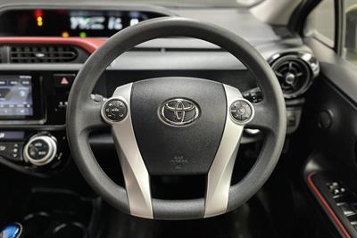 2015 Toyota Aqua - Thumbnail