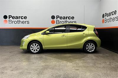 2015 Toyota Aqua - Thumbnail