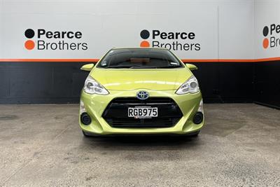 2015 Toyota Aqua - Thumbnail