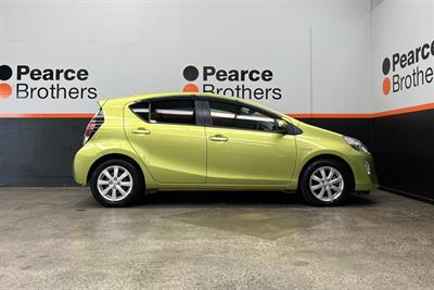 2015 Toyota Aqua - Thumbnail