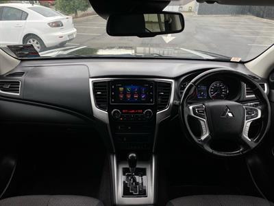 2020 Mitsubishi Triton - Thumbnail