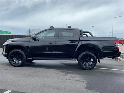 2020 Mitsubishi Triton - Thumbnail
