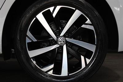 2019 Volkswagen POLO - Thumbnail