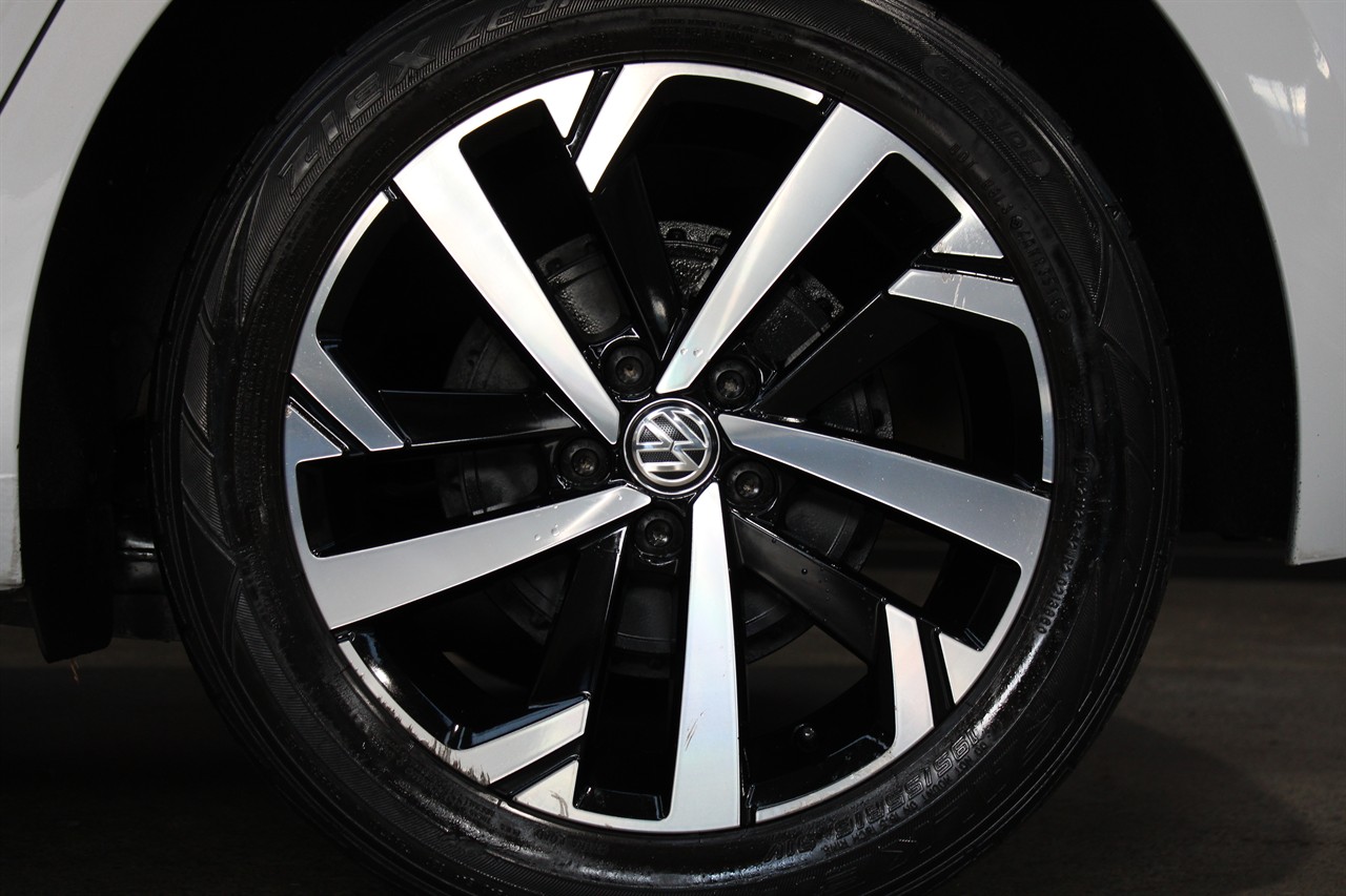 2019 Volkswagen POLO