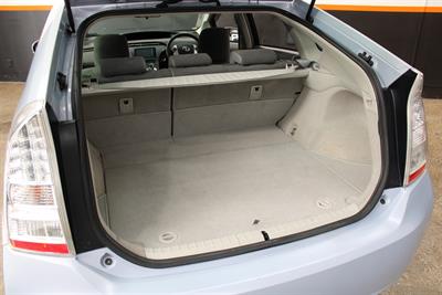 2010 Toyota PRIUS - Thumbnail