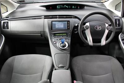 2010 Toyota PRIUS - Thumbnail