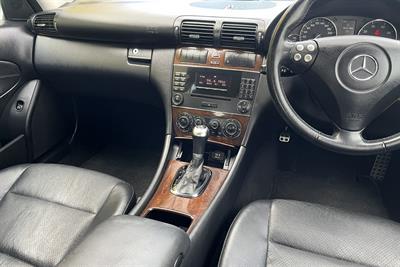2006 Mercedes-Benz C - Thumbnail
