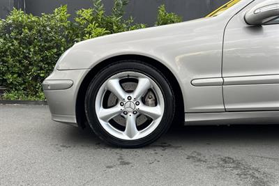 2006 Mercedes-Benz C - Thumbnail