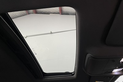 2019 Holden Commodore - Thumbnail