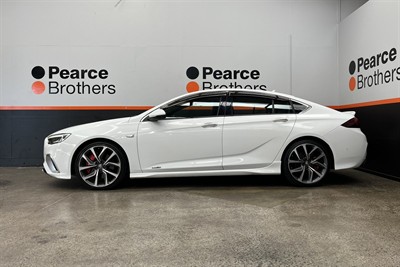 2019 Holden Commodore - Thumbnail