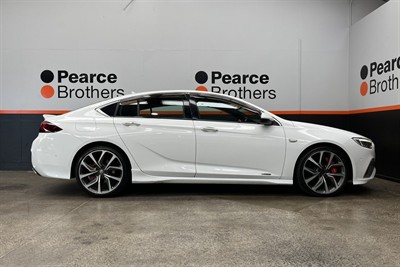 2019 Holden Commodore - Thumbnail